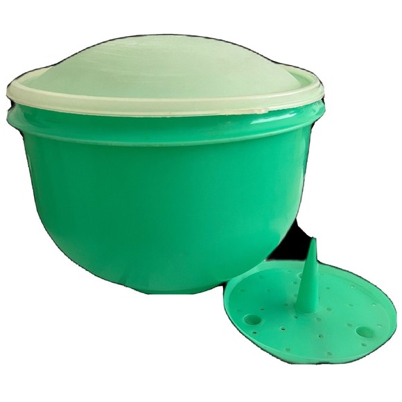 Tupperware Kitchen Jadeite Tupperware Lettuce Crisper Keeper 4244 W